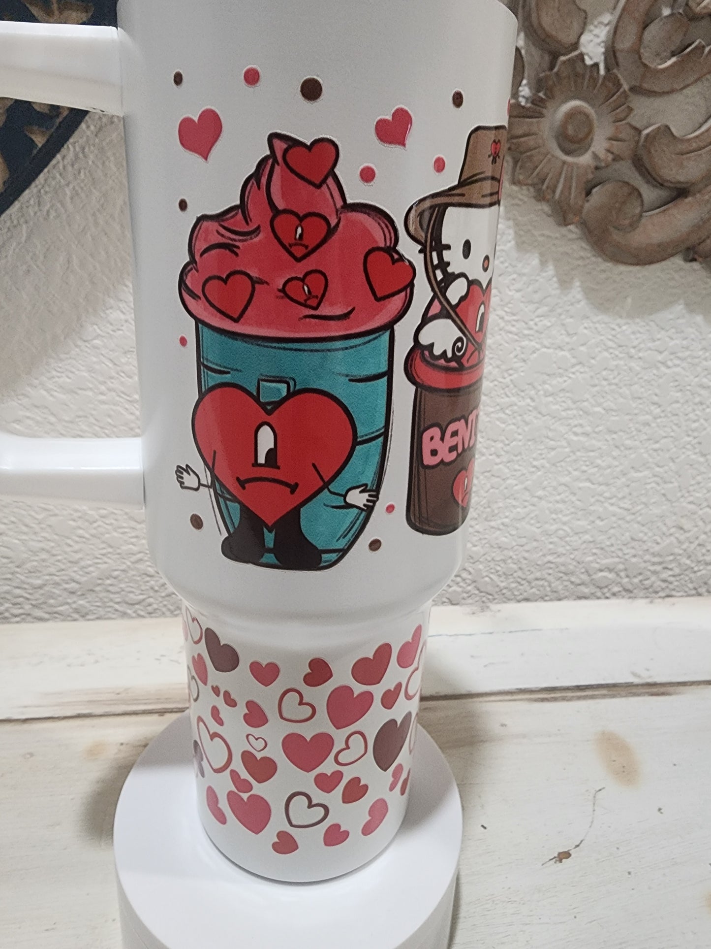 Benito Hello Kitty 40oz